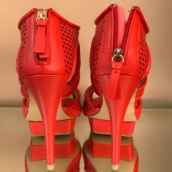 NWOB Bright orange perforated faux leather heels - Picture 4 of 6